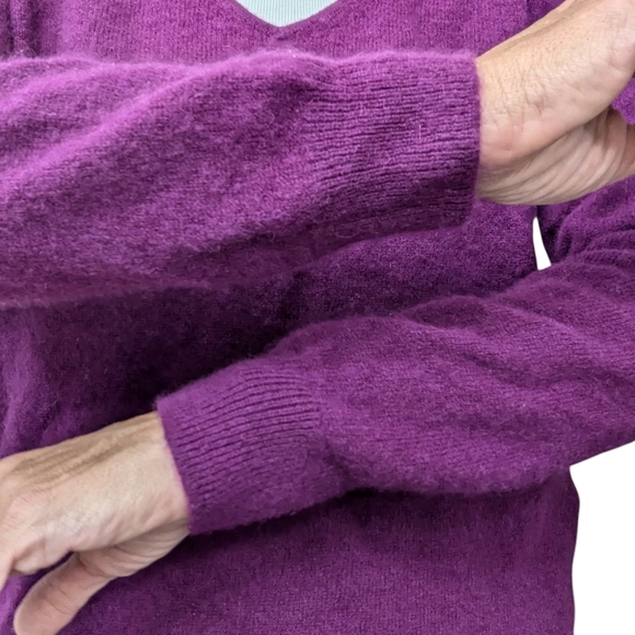 41 Hawthorn 100% Cashmere Sweater Purple V Neck Long Sleeve Women’s XL - Picture 5 of 9